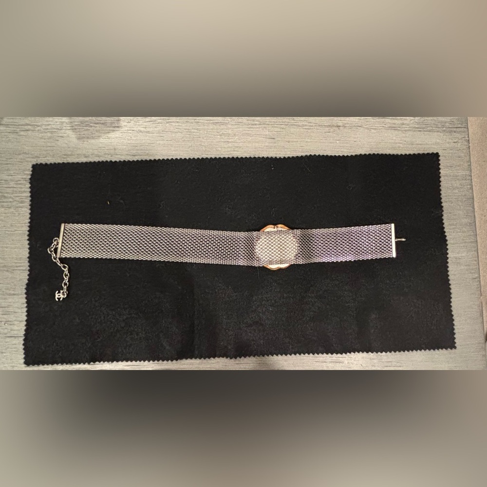 ***SOLD*** Chanel Mother Of Pearl Camellia Choker Necklace- Fall 1998 - Picture 6 of 11